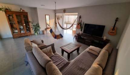 VENDO!!!! Amplo apartamento c/ 3 dormitórios no coração de Itajaí