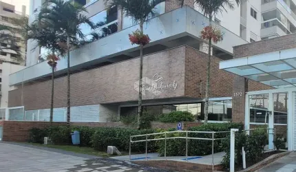 APARTAMENTO 3 QUARTOS, SACADA COM CHURRASQUEIRA A CARVÃO, LAVABO E HOBBY BOX!
