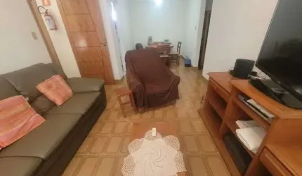 Apto Amplo, 2 vagas garagem demarcada , claro