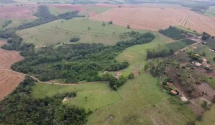 Chácara / sítio com 3 quartos à venda na Estrada Vicinal, 1010, Centro, Carlópolis por R$ 320.000