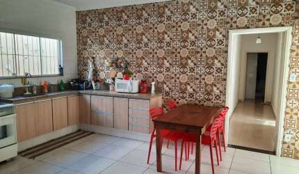 Casa com 3 quartos à venda na Rua Coronel Nogueira Padilha, Vila Hortência, Sorocaba por R$ 700.000