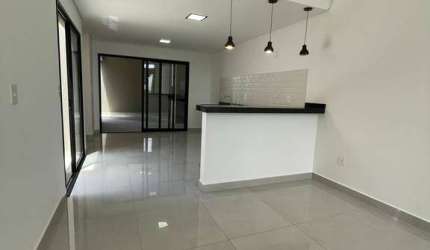Casa em condomínio fechado com 3 quartos à venda na Rua Alice da Silva Garcia, 288, Residencial Horto Florestal Villagio, Sorocaba por R$ 650.000