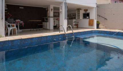 Casa com 4 quartos à venda na Rua Jerônimo da Veiga, 125, Jardim Ana Maria, Sorocaba por R$ 900.000