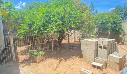 Terreno à venda na Domingos Latorre, Jardim São Carlos, Sorocaba por R$ 270.000