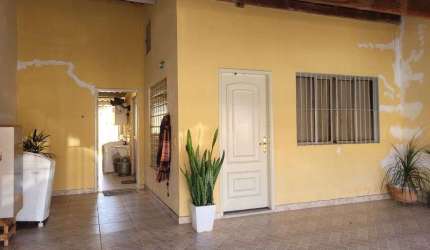 Pq Idustrial, casa com 2 dorms / Aceita permuta