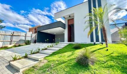 Condominio Alphaville, casa nova com 3 suítes / Aceita permuta
