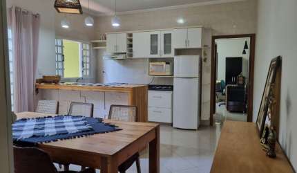 Bosque dos Ipes, casa com 4 dorms