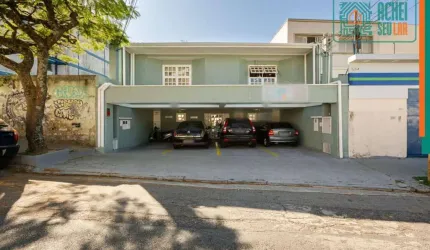Excelente sobrado com 250m² construídos para locação em uma ótima localização para seu negócio.