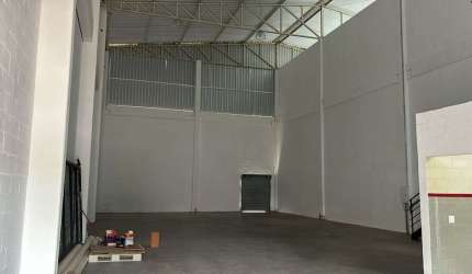 Galpão Comercial 300 m² Jardim Santa Rita