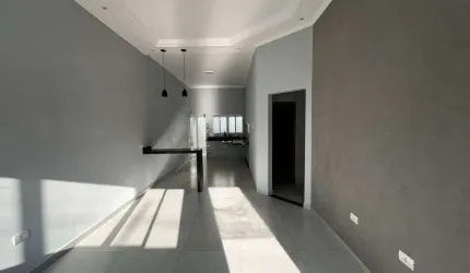 OPORTUNIDADE! Casa com 2 Dormitórios (1 Suíte) no Jardim Panorama em Salto/SP