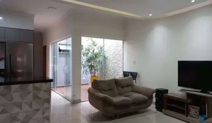 OPORTUNIDADE: Casa à venda com 3 Quartos, sendo 1 suíte e Área Gourmet completa