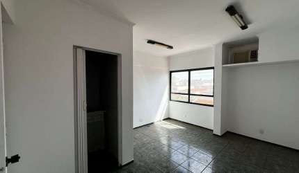 Sala Comercial à Venda no Centro de Salto