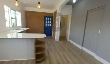 Casa com 3 quartos à venda na Rua Rogério Rocha de Oliveira, 629, Residencial Summer Ville, Poços de Caldas, 157 m2 por R$ 790.000