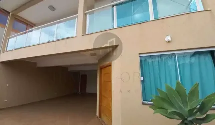 Casa com 4 quartos à venda na Rua Carolina Bernardo Flora, 1, Jardim Carolina, Poços de Caldas, 280 m2 por R$ 980.000
