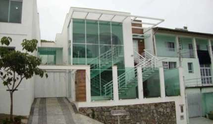 Casa com 3 quartos à venda na Avenida Juscelino Kubitschek de Oliveira, 750, Parque Vivaldi Leite Ribeiro, Poços de Caldas por R$ 1.600.000