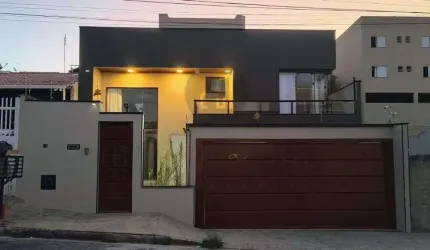 Casa com 4 quartos à venda na Rua Gervásio Antônio Chiminazzo, 523, Jardim das Hortênsias, Poços de Caldas, 255 m2 por R$ 1.350.000
