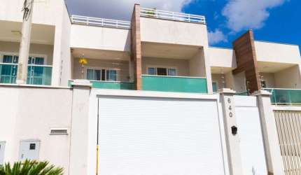 Sobrado com 3 quartos  à venda, 210.00 m2 por R$998000.00  - Pedro Moro - Sao Jose Dos Pinhais/PR