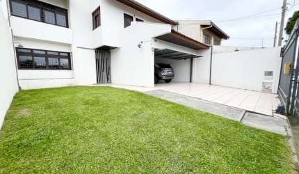 Casa Residencial com 4 quartos  à venda, 234.52 m2 por R$850000.00  - Xaxim - Curitiba/PR