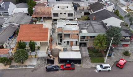 Sobrado com 3 quartos  à venda, 121.64 m2 por R$749000.00  - Capao Raso - Curitiba/PR