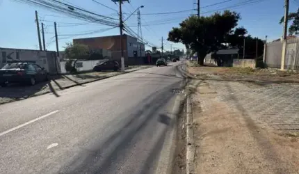Terreno para alugar, 444.00 m2 por R$2000.00  - Capao Raso - Curitiba/PR