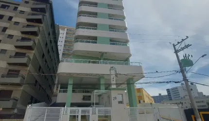Excelente apartamento, bem localizado, perto da praia