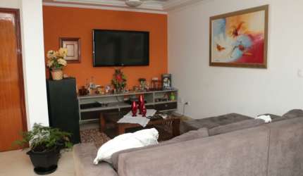 Excelente apartamento, bem localizado, com vista mar
