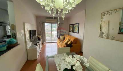 Excelente apartamento de dois quartos na Praça Seca