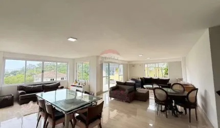 Casa com 257m2 e 4 suites a venda em Condomínio Fechado no Recreio dos Bandeirantes