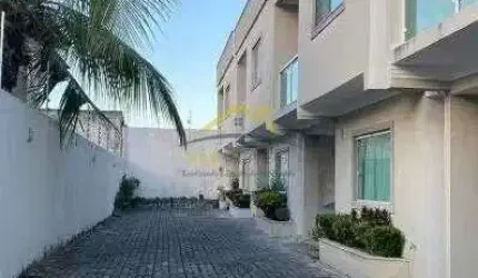 Lauro de Freitas Casa em Condomínio 4/4 3 suítes 97m²