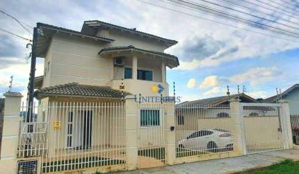 Sobrado com 3 dormitórios à venda, 213 m² por R$ 990.000,00 - Triângulo - Lages/SC