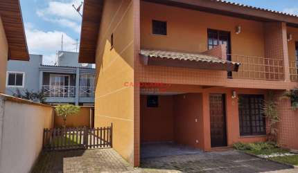 Casa com 3 quartos para alugar na Rua Bôrtolo Romani Durigan, 47, Santa Felicidade, Curitiba por R$ 2.700