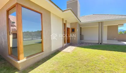 Casa Vista Alegre em Arroio do Sal/RS Cód 389
