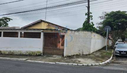 Casa com edícula em ótima localização no bairro Monte Castelo - Próximo a loja Havan e a Av. Pres. Juscelino Kubitschek