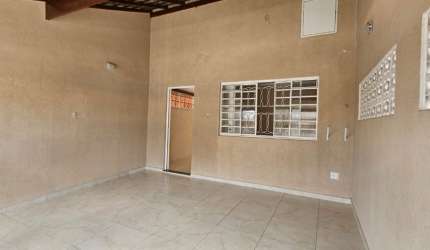 Linda casa reformada no Jd.Satélite - Ótima localização,  região com comércios variados