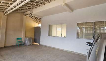 Linda casa no Bosque dos Eucaliptos, com cozinha planejada - Boa localização, sendo 7 minutos do Shopping Jd. Oriente