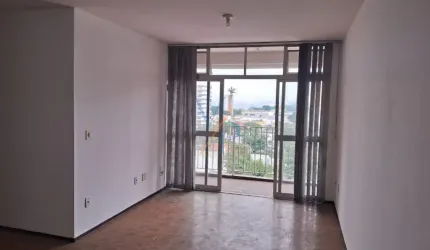 Apartamento com cozinha planejada - Ótima localização, perto de comércios e a 15 minutos do centro