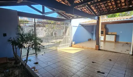 EXCELENTE CASA TÉRREA LOTE INTEIRO – ÓTIMA LOCALIZAÇÃO DO JARDIM SATÉLITE – PRÓXIMO CASA DO IDOSO SUL