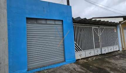 Linda casa, muito bem conservada com jardim e área gourmet nos fundos - Bairro tranquilo na Morada do Sol