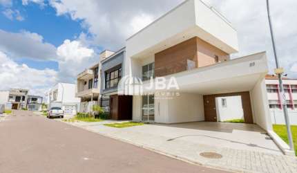 Casa em condomínio referência na região do Bairro Alto,