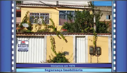 Casa Duplex sala 4 quartos, enaltecendo seu excelente estado de conservação  + Imóvel fundos