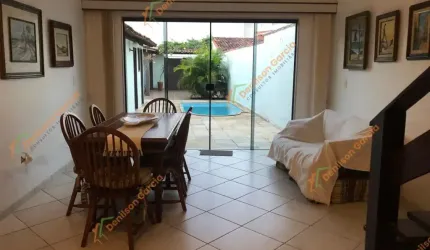 Casa no Peró com lazer diferenciado