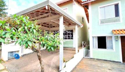 CASA ABAIXO DO PREÇO NO CORAÇÃO DA GRANJA VIANA, À 700MTS DA PADARIA DONA DEOLA