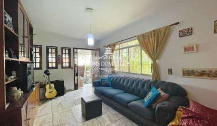 Linda casa com 3 suítes no parque São George  em Cotia!