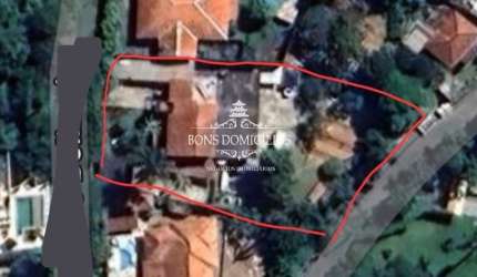 Terreno para investidores em Residencial na Granja Viana.  Quase 1.000 m de terreno com entrada por duas ruas.
