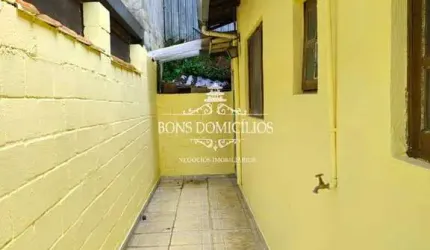 Aluga casa 2 dorms em rua fechada prox. a concessionária Discovel de Cotia