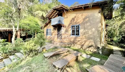 Casa com 3 quartos para alugar no Jardim Branca Flor, Embu das Artes  por R$ 15.360