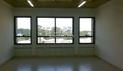 Sala comercial com 1 sala para alugar no Jardim Lambreta, Cotia  por R$ 2.880