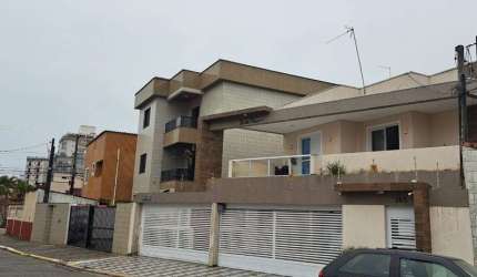 Linda casa nova  com varanda !!!!