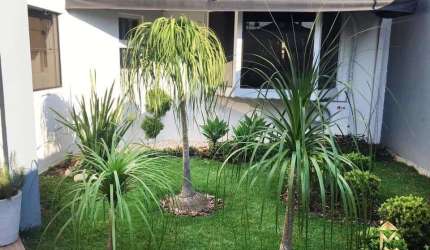 Casa com 3 dormitórios à venda, 230 m² por R$ 950.000 - Centro - Caçapava/SP