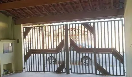 Casa à Venda em Parque Senhor do Bonfim, Taubaté - SP